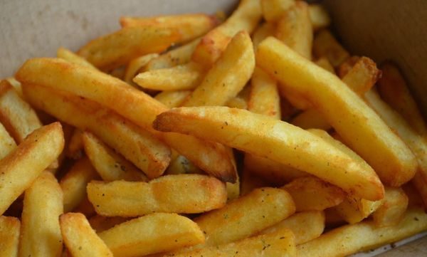 Самолёты в России будут летать на фритюрном масле из «Вкусно — и точка»