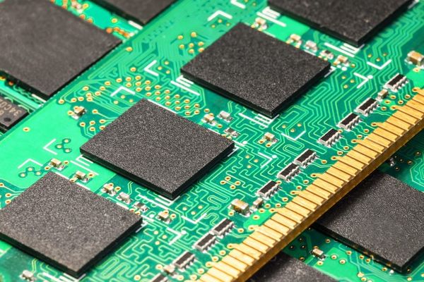 Samsung, Micron и SK Hynix обвинили в искусственном дефиците оперативной памяти