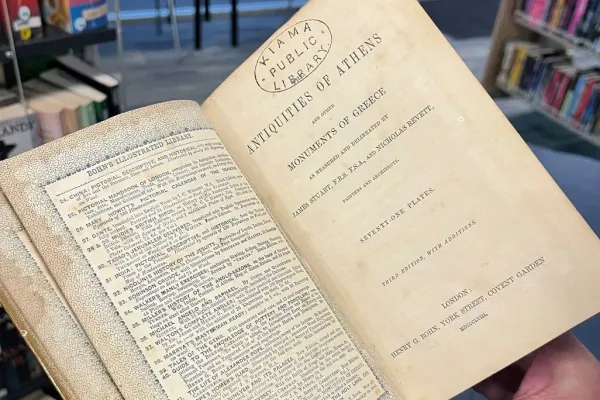 Австралиец вернул в библиотеку книгу с опозданием на 150 лет