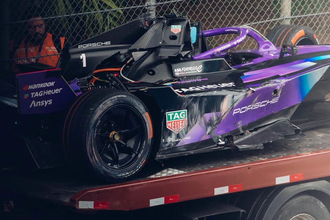 Pascal Wehrlein's crashed Porsche