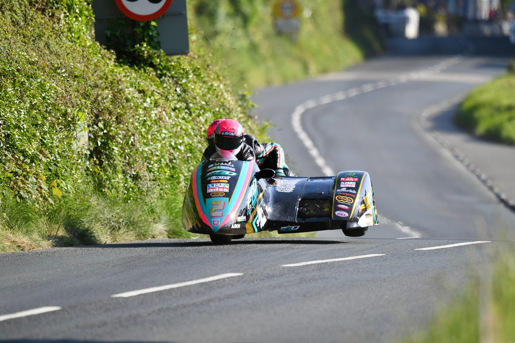 Peter Founds and Jevan Walmsley in the first Sidecar race of 2024