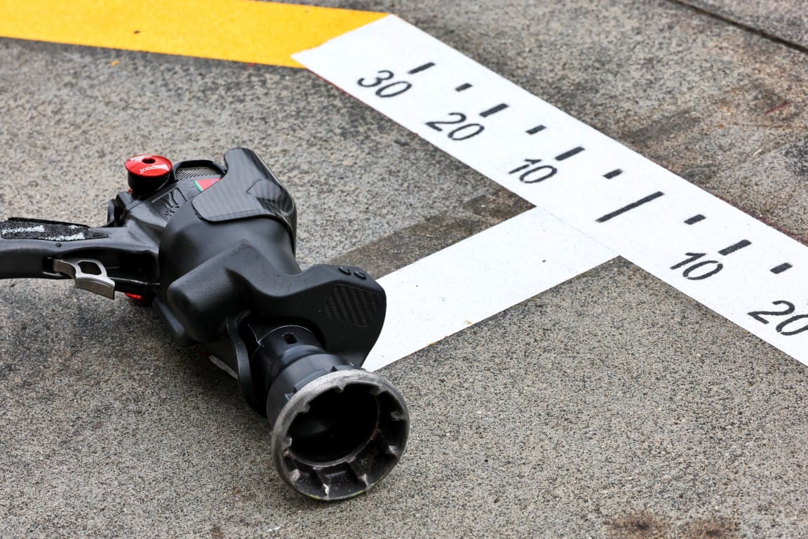 F1 pit gun
