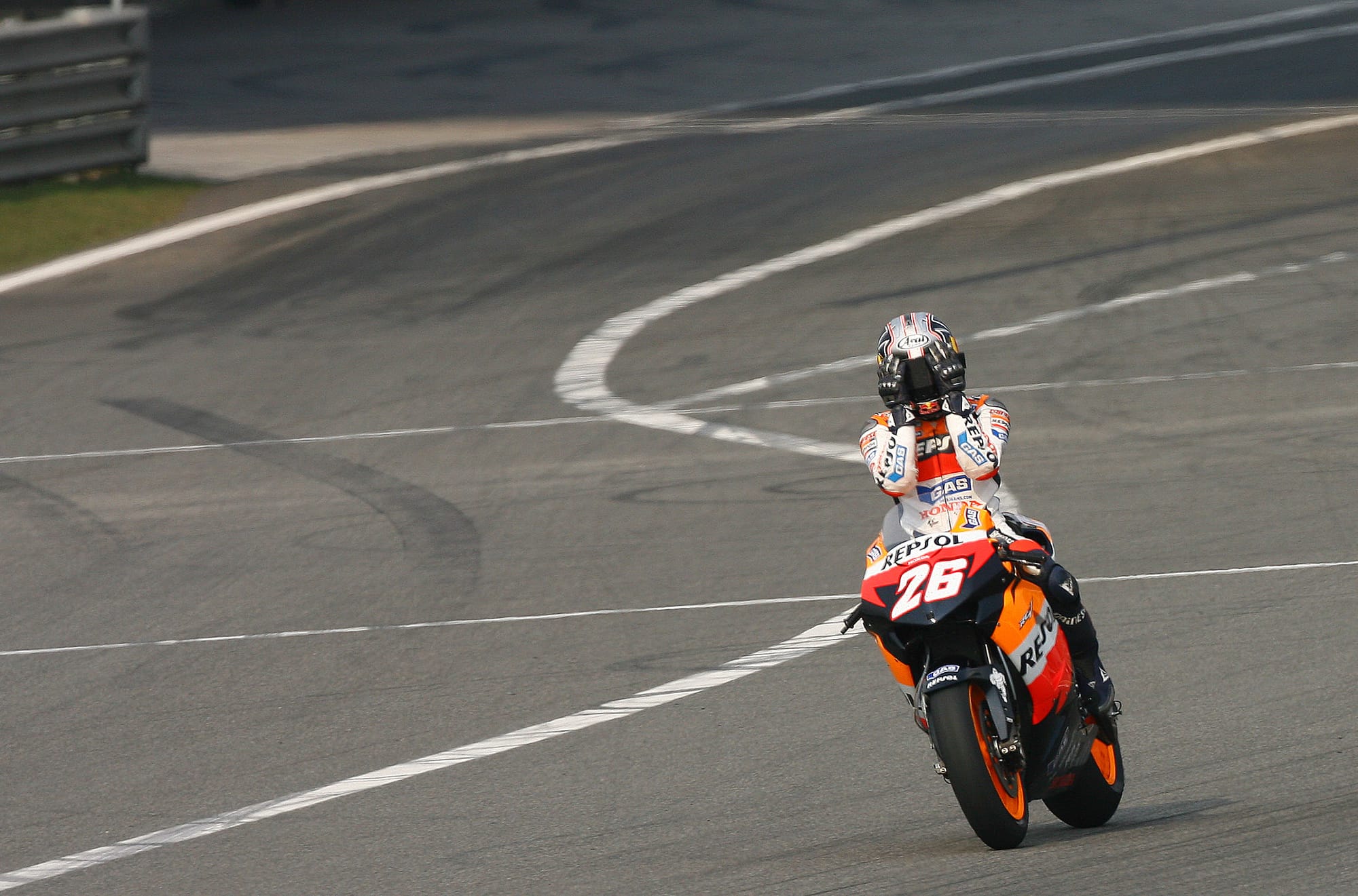 Dani Pedrosa wins MotoGP's 2006 Chinese Grand Prix