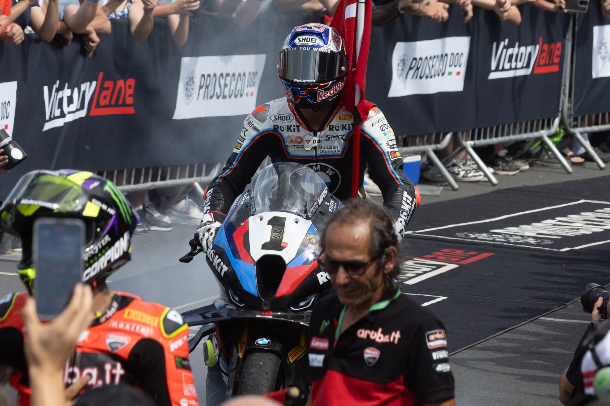 Toprak Razgatlioglu wins Donington Park World Superbike 2025