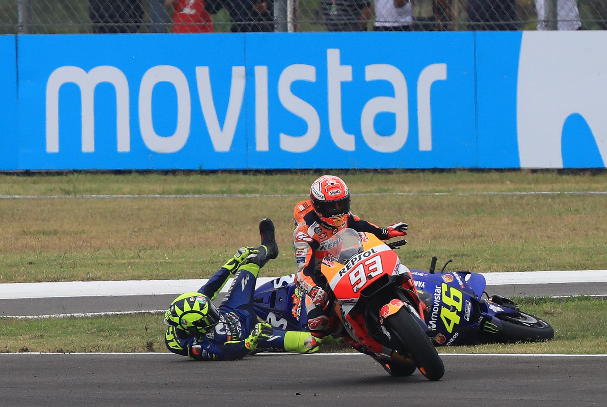 Marc Marquez and Valentino Rossi clash, Argentina MotoGP 2018