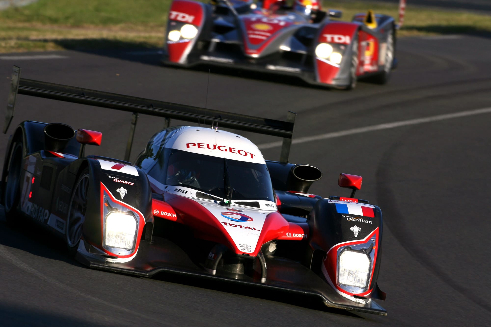 Peugeot leads Audi, Le Mans 24 Hours 2007