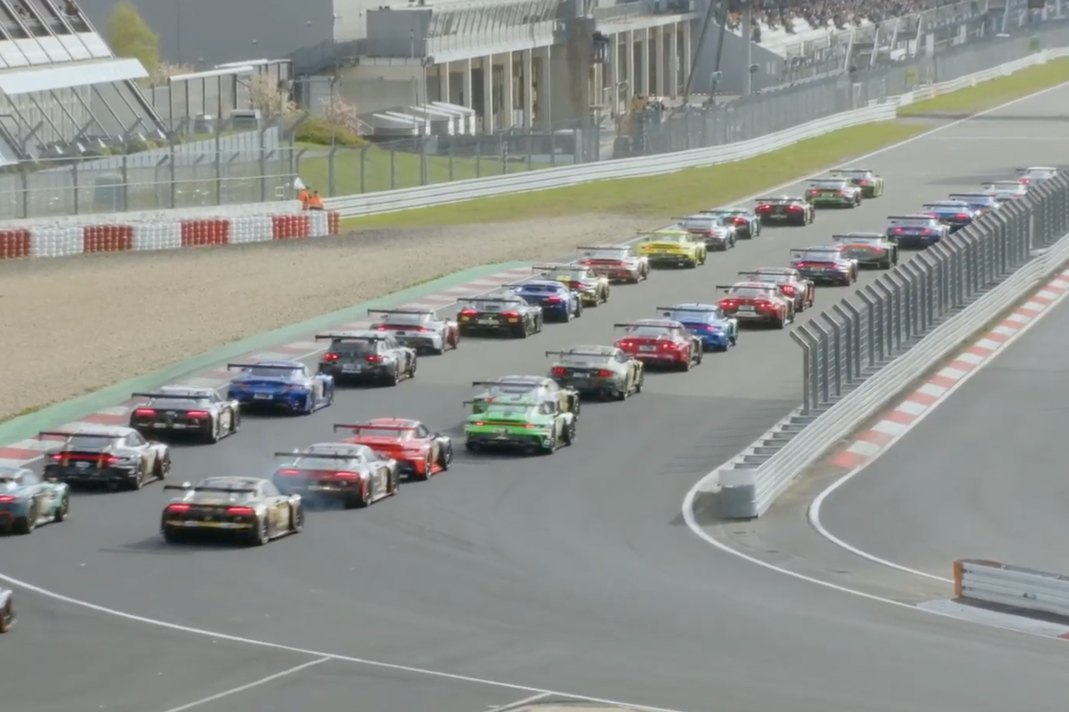 Driver dies after crash that stopped Nurburgring race