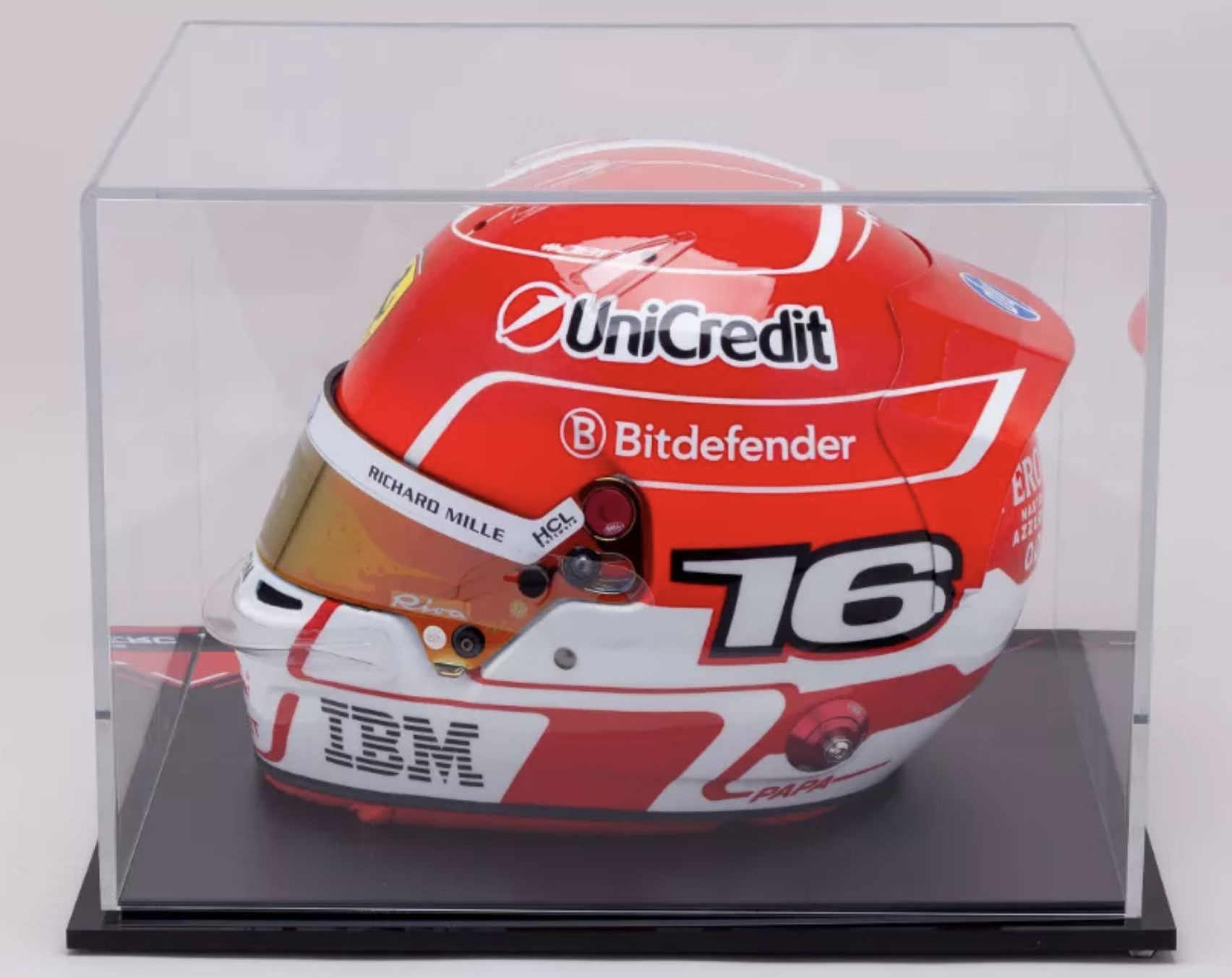 Get your hands on unique souvenirs from iconic F1 moments