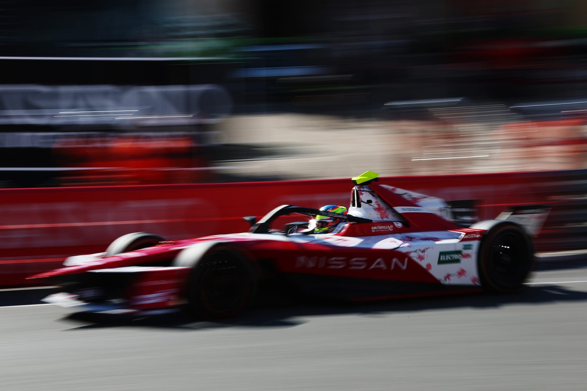 Rowland takes first win of title defence in wild Monaco race