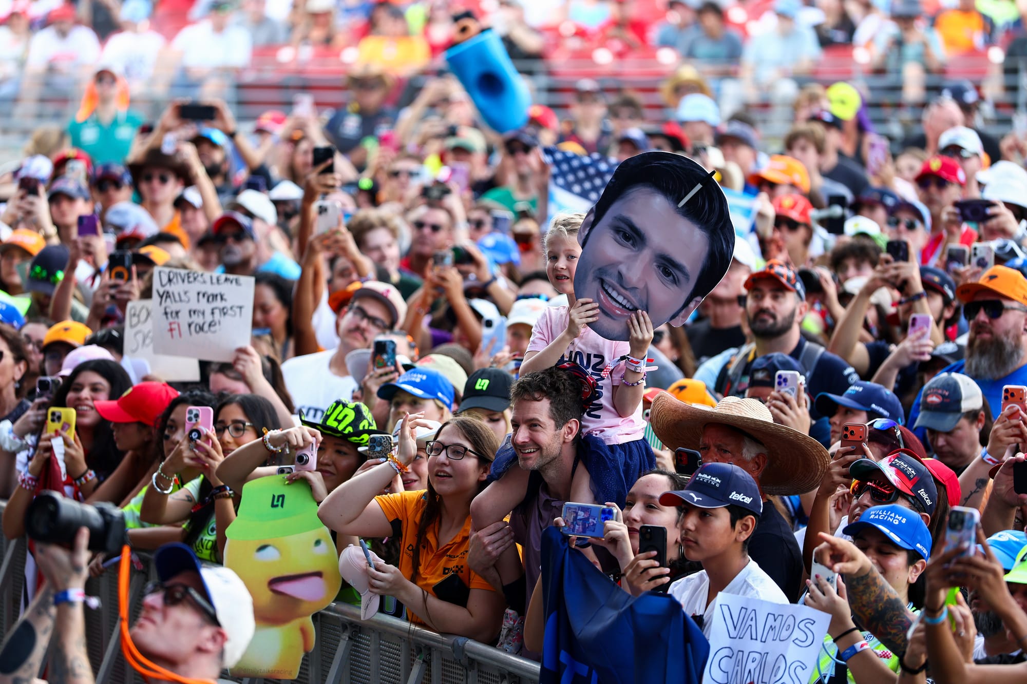 Williams Racing F1 fan zone to return to London