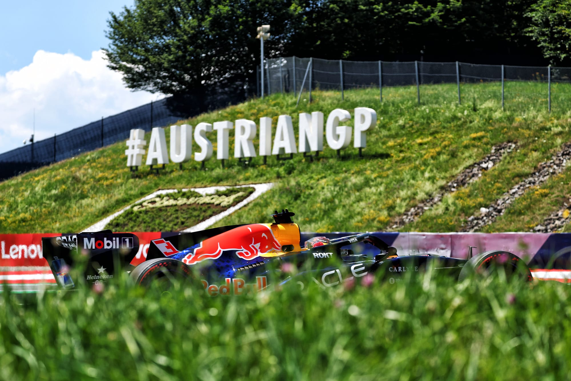 Why Verstappen's crash only prompted single yellows initially