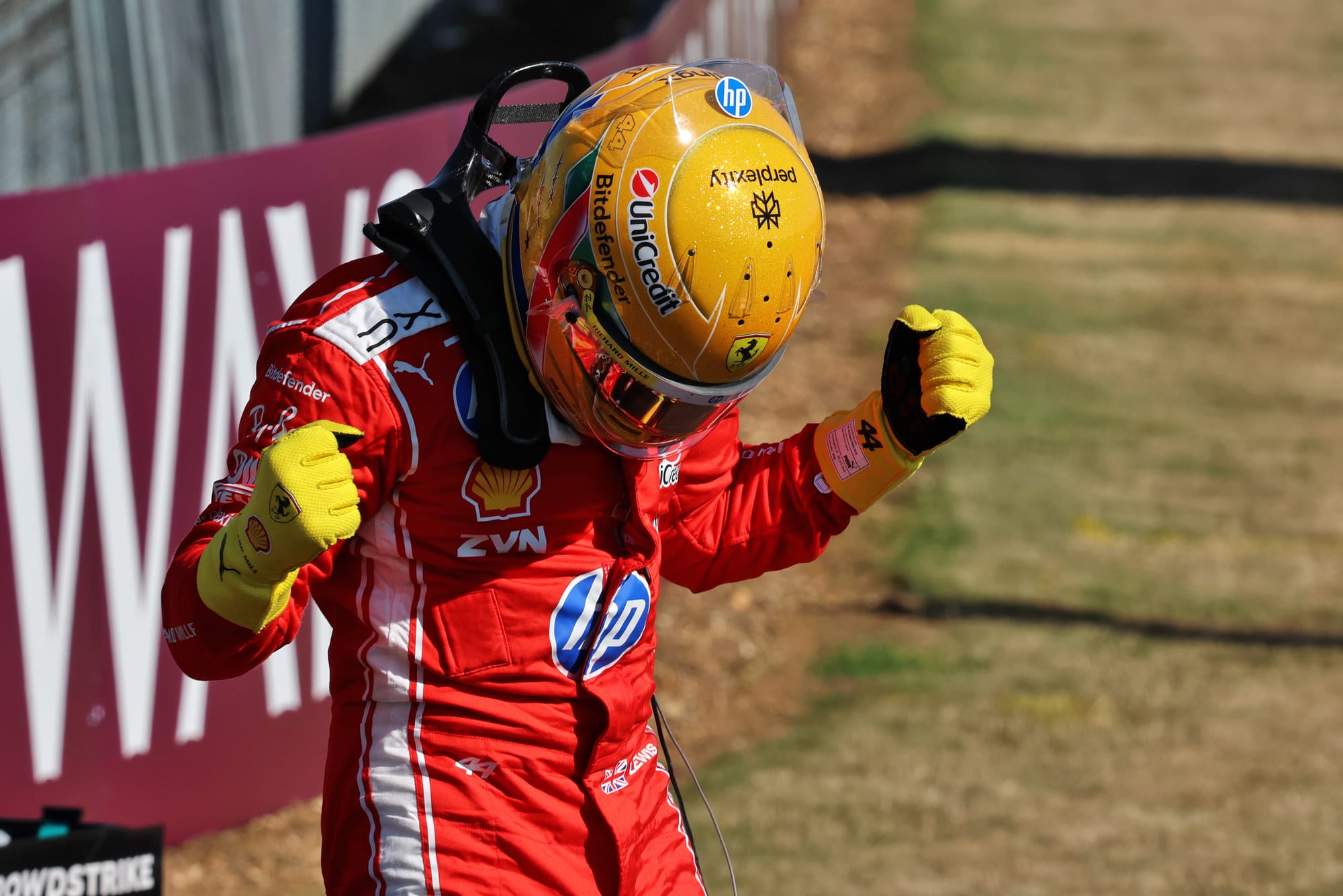 Hamilton beats Antonelli to Silverstone F1 sprint pole