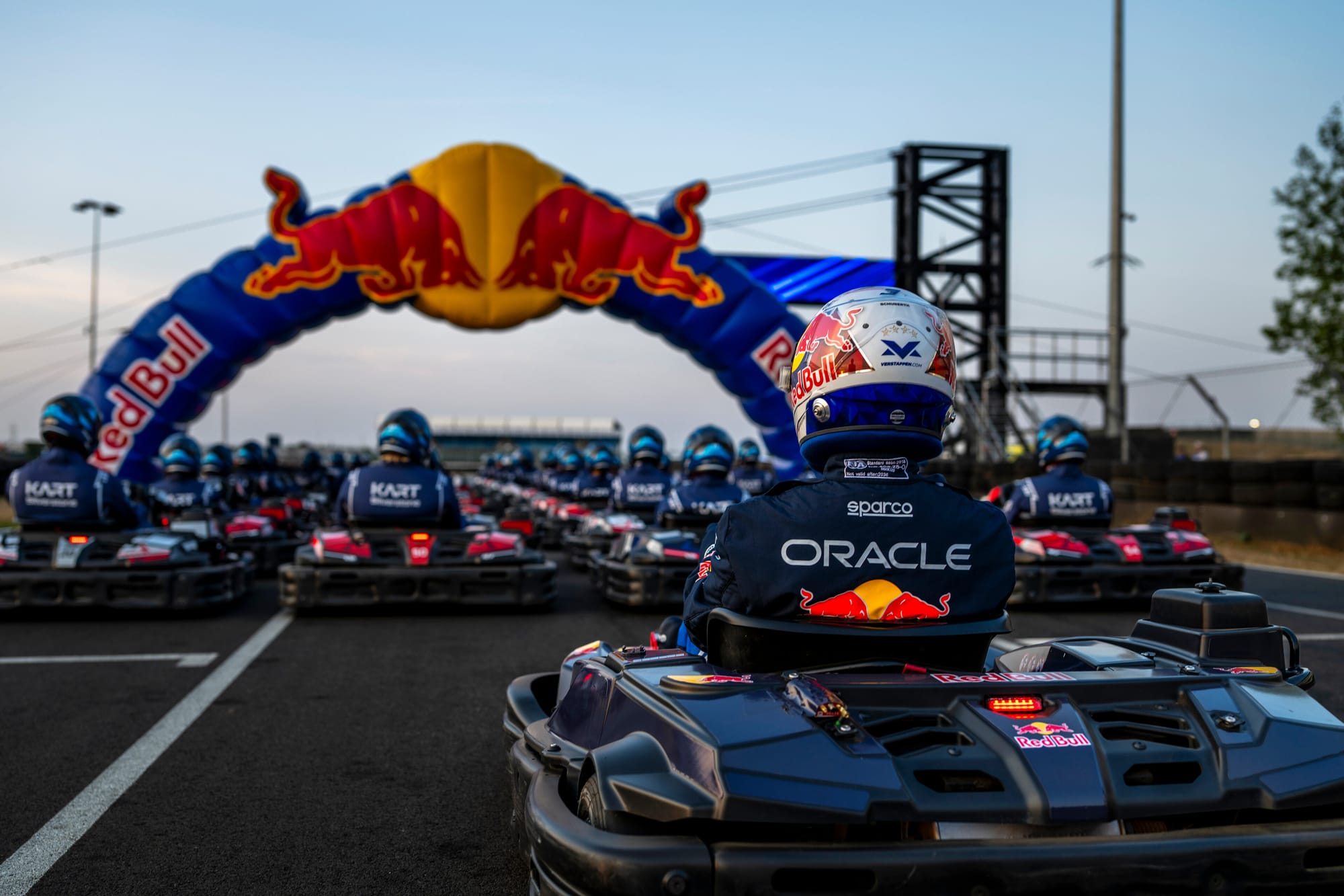 Verstappen to take on 100 rivals in world-record kart race