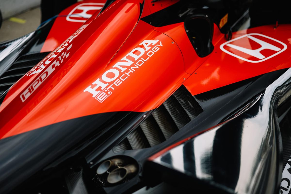 Podcast: Hybrids, aero, uncertain future - your IndyCar questions