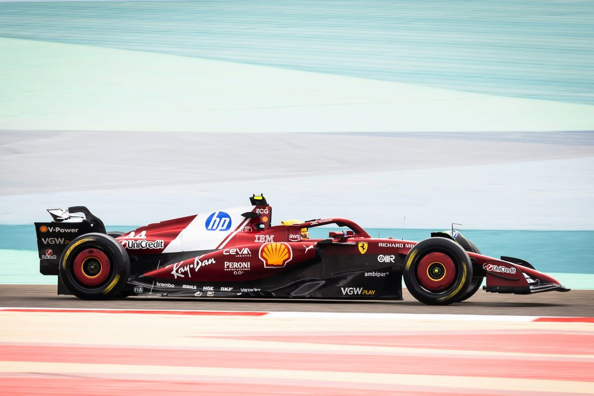 Our first trackside impression of Hamilton and Ferrari from F1 testing