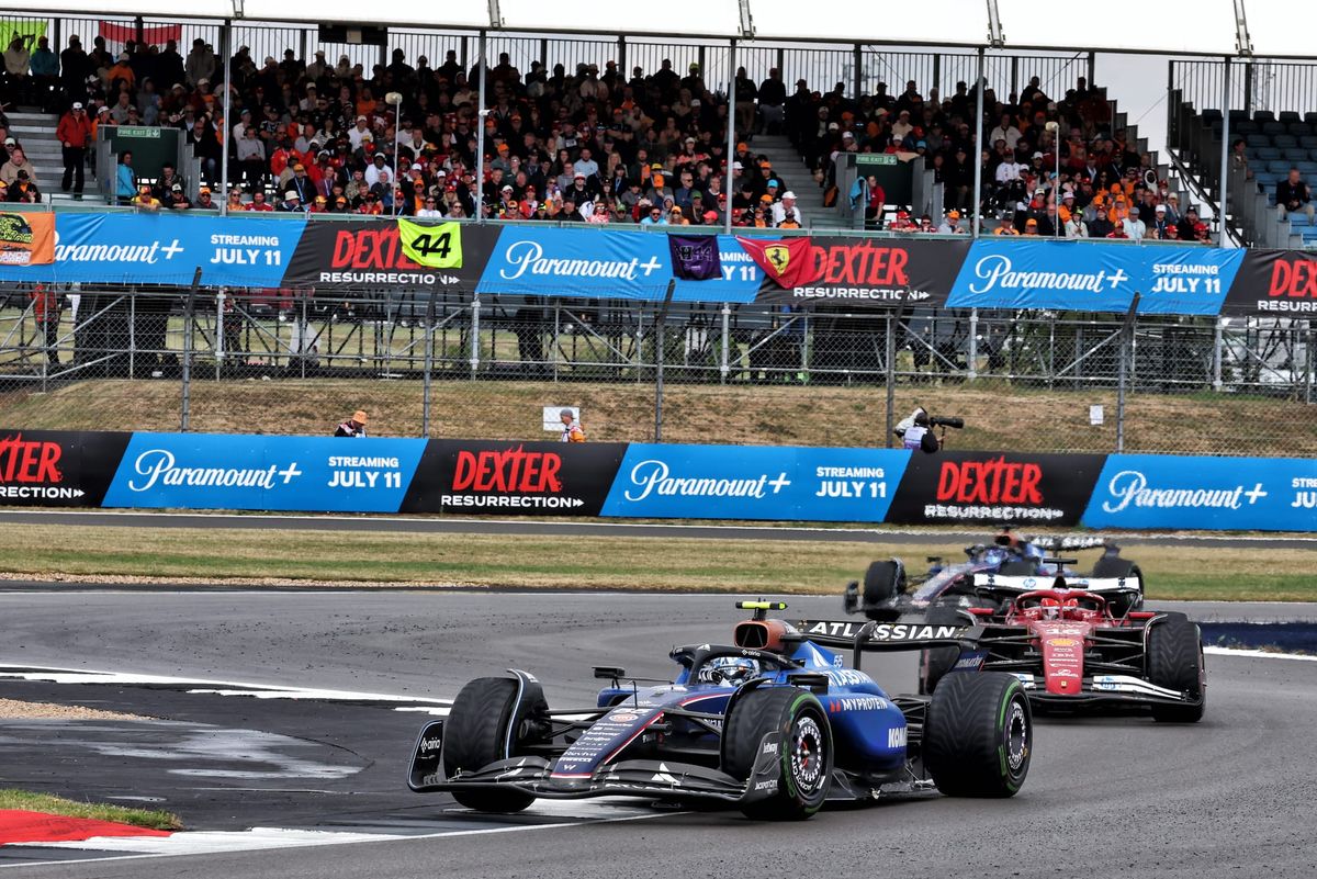 Unseen clash sums up Sainz's miserable Williams season