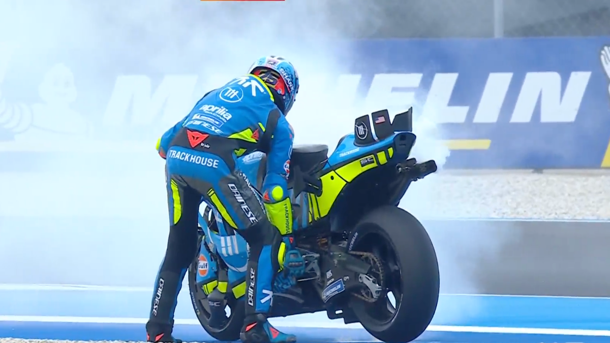 Two Aprilias up in smoke - What happened in MotoGP Hungarian GP FP1