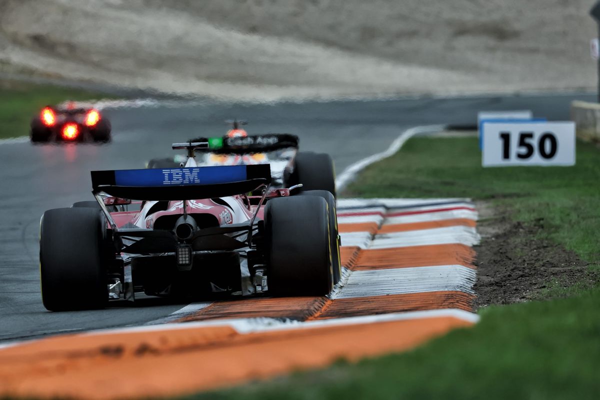 F1 moves closer to V8 engine switch