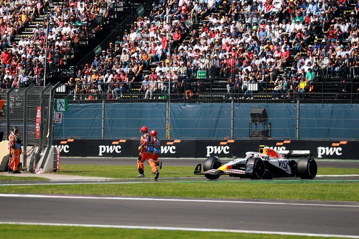 FIA can't fully explain Mexico F1 marshal near-miss