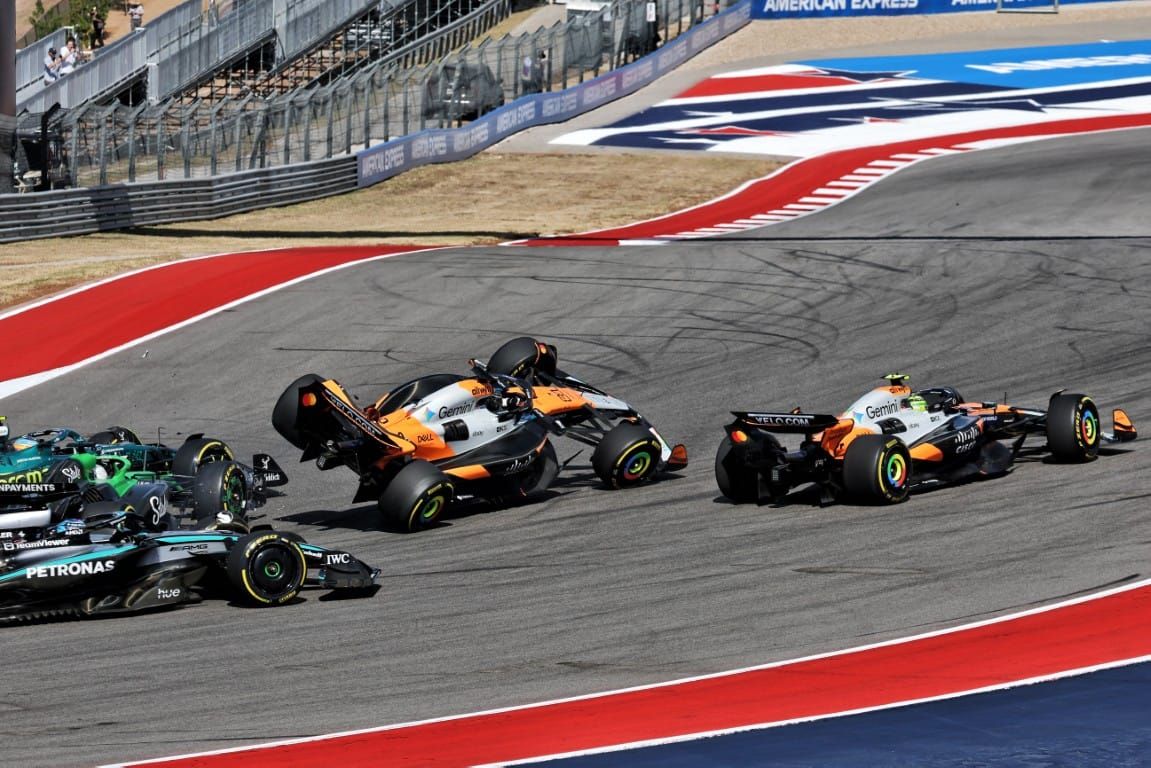 F1 US GP sprint start collision