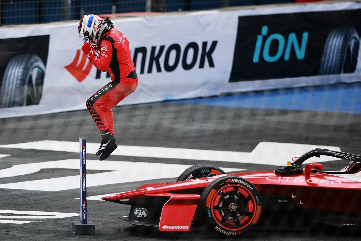 Citroen gets first Formula E win via Cassidy brilliance