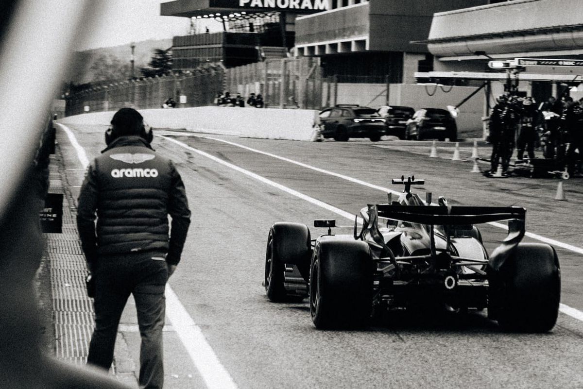 New Aston Martin red flags fourth day of F1 testing