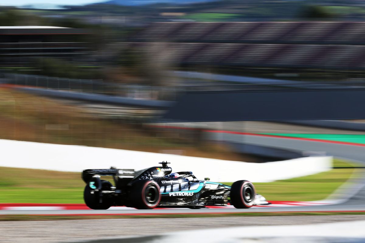 Russell sets fastest lap of Barcelona F1 test so far