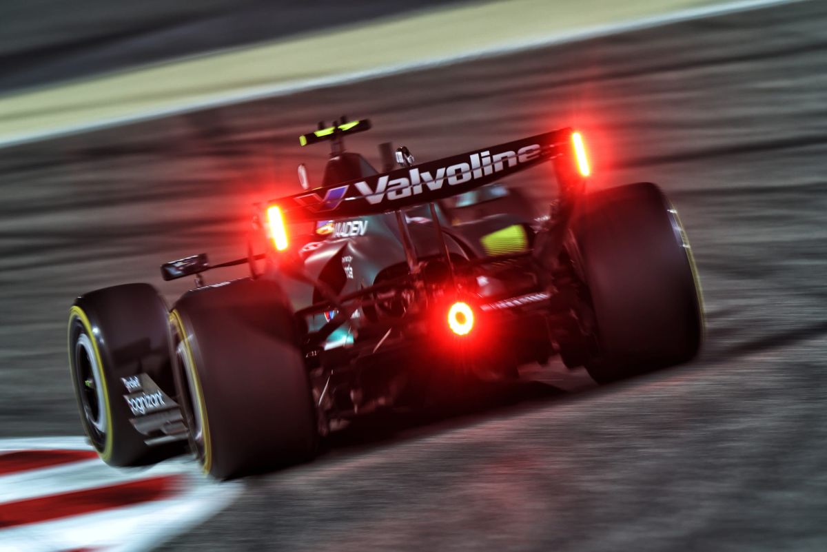 What new flashing rear lights on 2026 F1 cars mean