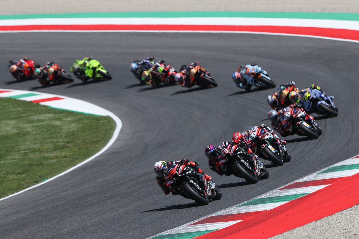 Aprilia emphasises its MotoGP superiority in its home race
