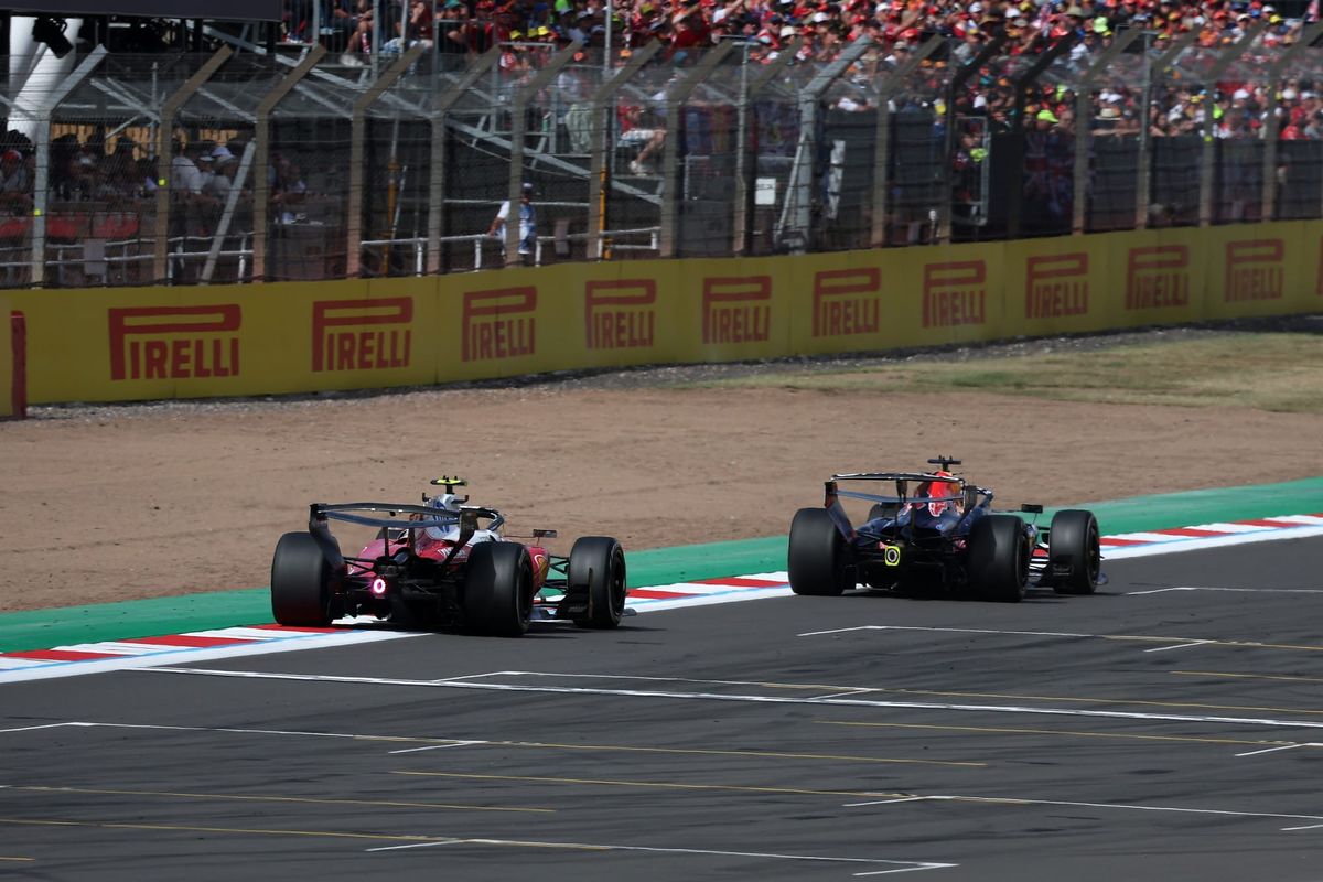 Ferrari e Red Bull sob mira da FIA por causa das asas traseiras 'Macarena'