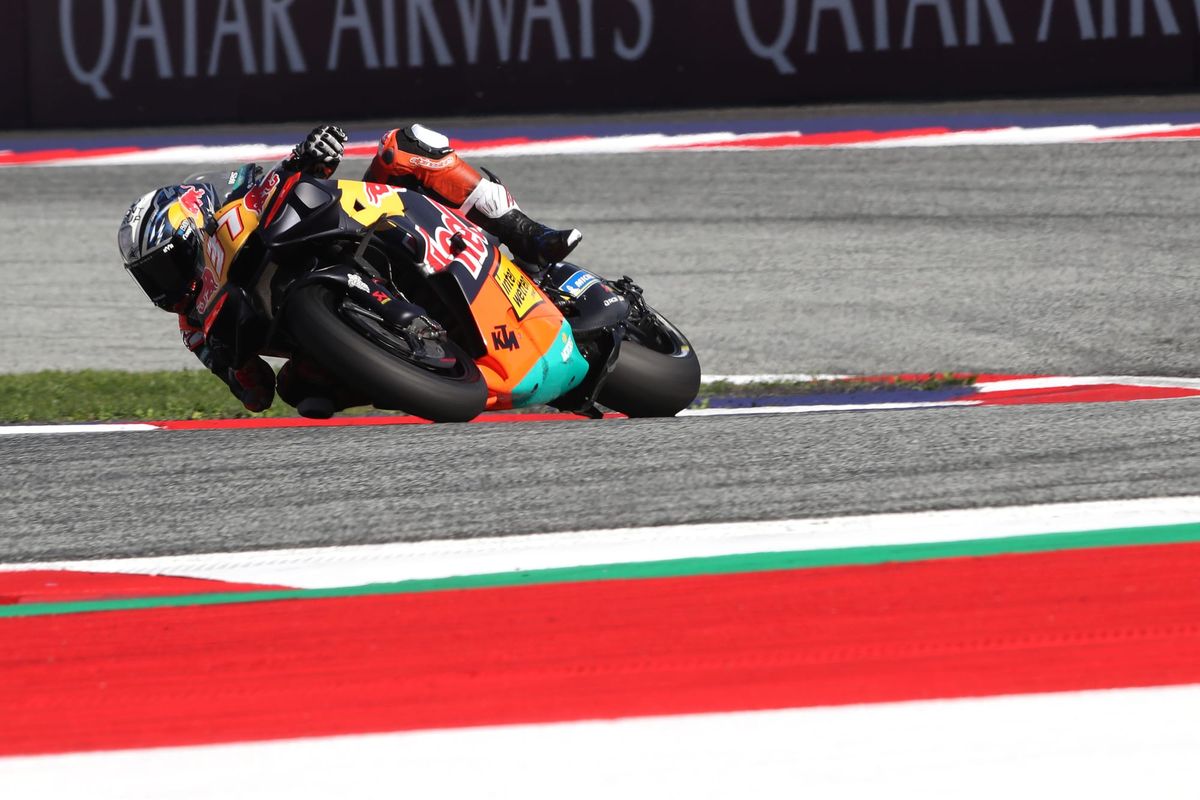 'I f***ed it up' - Acosta explains his crash from Austria sprint lead