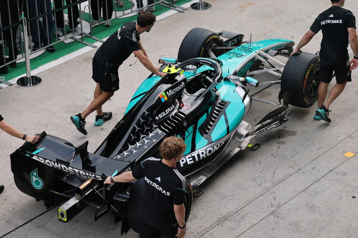 The first clues from major Mercedes F1 upgrade in Malaysia