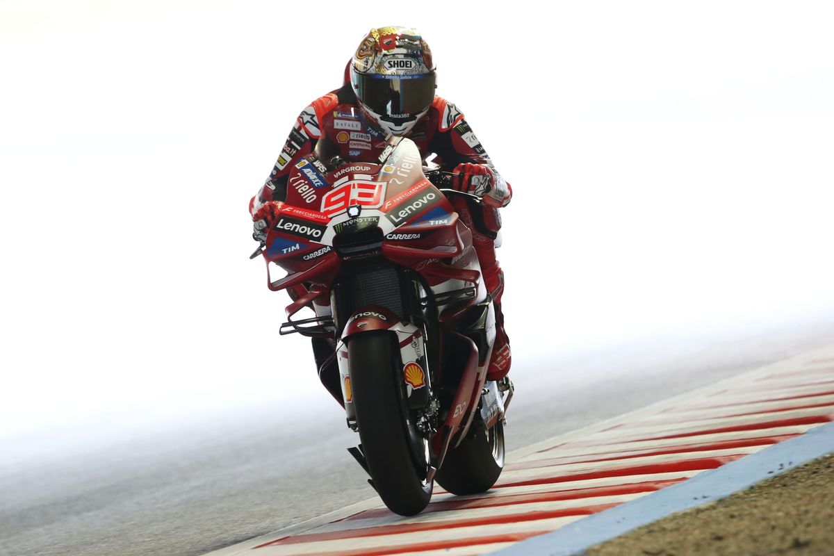 Marc Marquez lidera em Motegi e Taka Nakagami sofre lesão na MotoGP