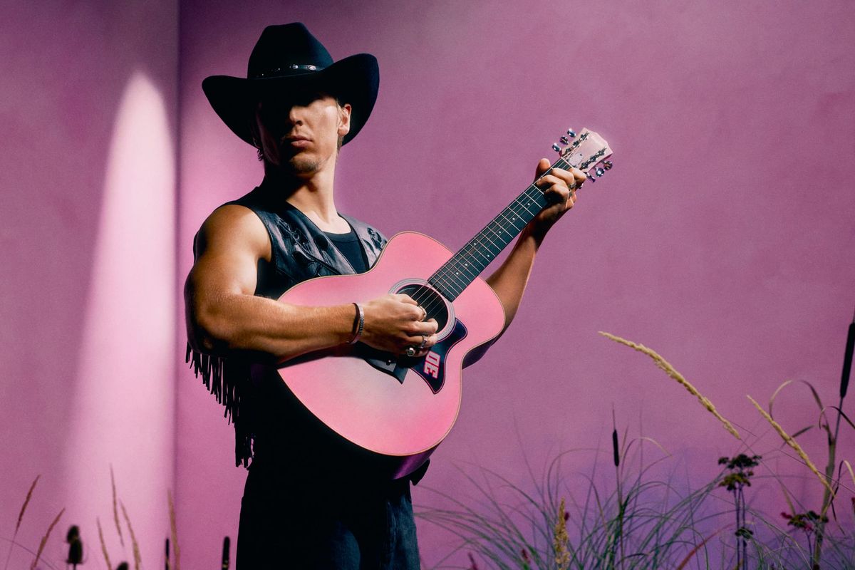 Liam Lawson estreia na música e lança guitarra personalizada para o GP dos EUA