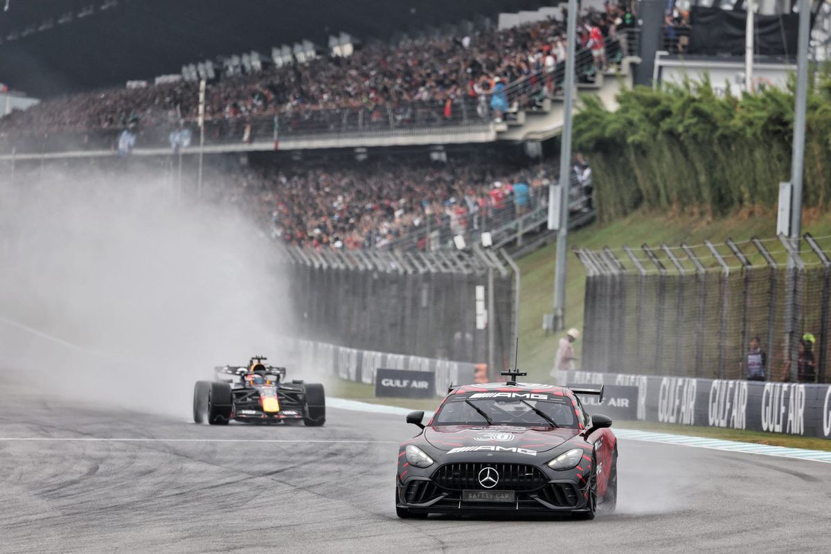 Malaysia F1 start attempt abandoned after multiple cars stop