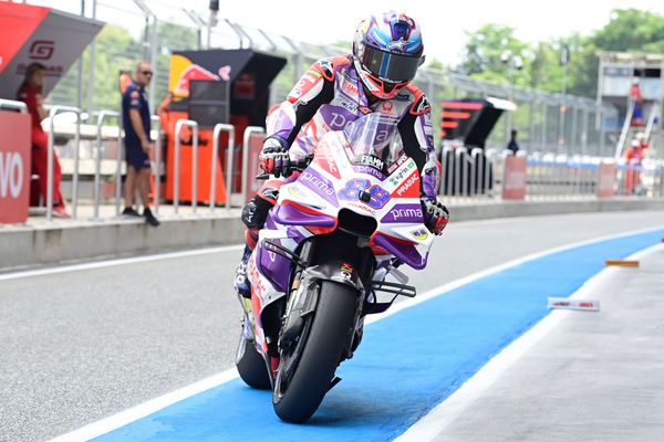 Martin gets chance for MotoGP title reprieve with Thai pole