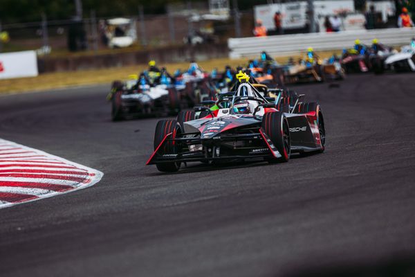 Formula E title fight blown wide open as da Costa extends streak
