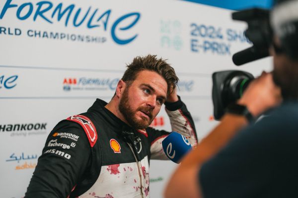 Illness ends Rowland's Formula E title shot