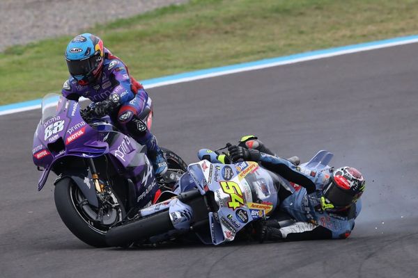 Miguel Oliveira and Fermin Aldeguer crash