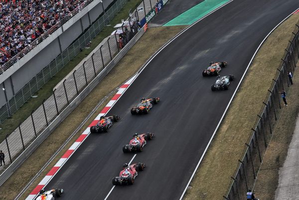 FIA calls F1 V10 summit amid opposition to early change