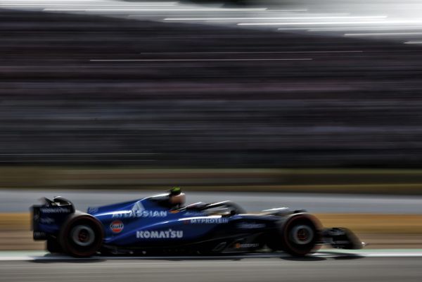 Sainz gets grid drop for impeding Hamilton in Suzuka qualifying