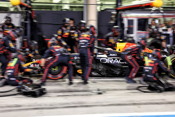 What explains nightmare Red Bull pitstops in Bahrain GP