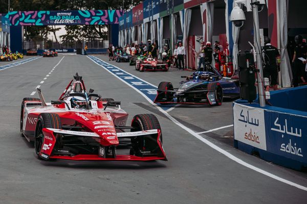 Porsche's shock approach for runaway leader Rowland revealed