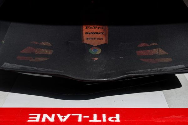 McLaren F1 front wing