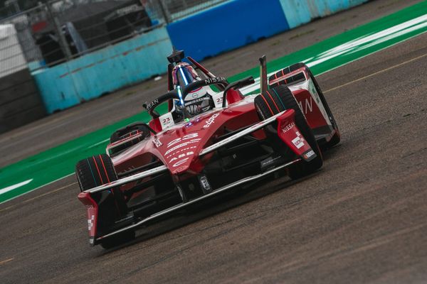 Porsche implosion allows Rowland to seal Formula E title early