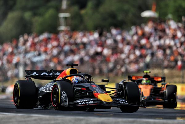 Verstappen's bizarre towel incident + pace struggles in Hungary FP2