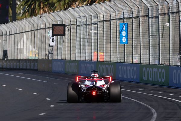 Team/driver revolt forces FIA into late straight mode U-turn