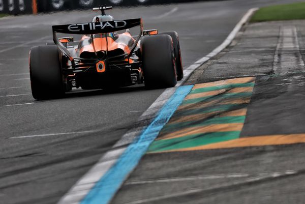 Australian GP F1 2026 starting grid with two cars out before the race