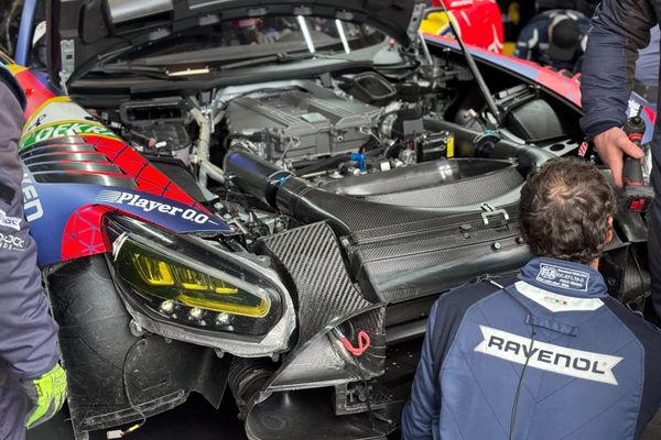 Verstappen/Auer lose likely Nordschleife victory