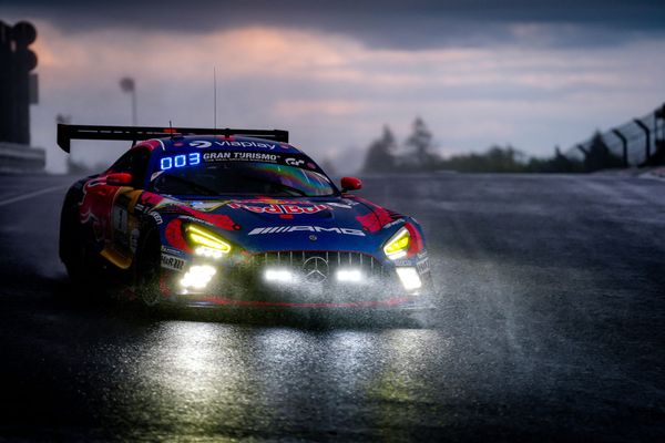 Verstappen finally experiences 'supersonic' Nurburgring night driving